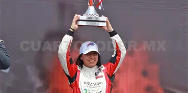 Valeria Aranda brilla con meritorio podio en Trucks Valeria Aranda brilla con meritorio podio en Trucks