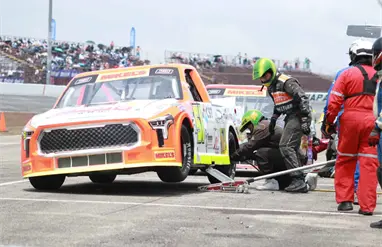 Victoria &eacute;pica para Carlos Novelo