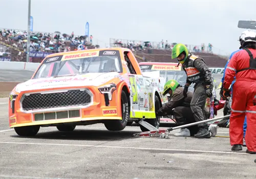 Victoria &eacute;pica para Carlos Novelo