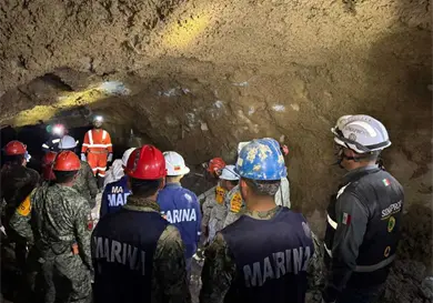 Sigue búsqueda de 3 mineros atrapados Sigue búsqueda de 3 mineros atrapados