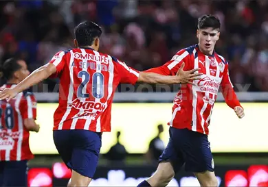 "La Hormiga" Gonz&aacute;lez rescata a las Chivas