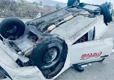 Se accidenta en la carretera a Arriaga