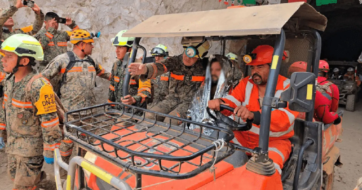 Los trabajos de búsqueda continúan de manera ininterrumpida en el sitio. Cortesía