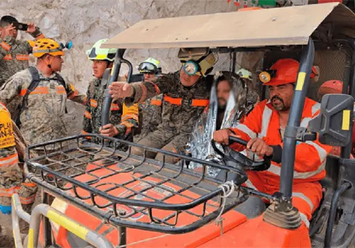 La luz de su linterna salvó a tercer minero La luz de su linterna salvó a tercer minero