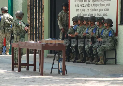 Ofrecen vacantes en las fuerzas armadas Ofrecen vacantes en las fuerzas armadas
