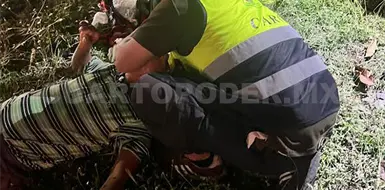 Ciclista ebrio se cae a dren pluvial Ciclista ebrio se cae a dren pluvial