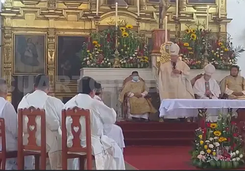 Ordenan dos nuevos sacerdotes y diácono Ordenan dos nuevos sacerdotes y diácono
