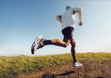 &iquest;Qu&eacute; pasa si corres con tenis desgastados?