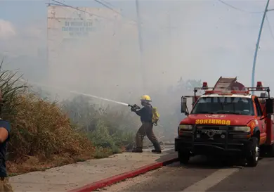 Incendios de pastizales marcan la Semana Santa Incendios de pastizales marcan la Semana Santa