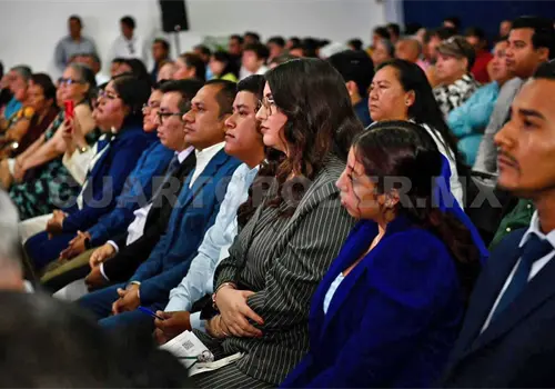 Celebra Unach graduación de Licenciatura Celebra Unach graduación de Licenciatura