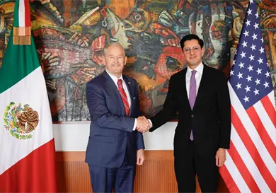 Roberto Velasco se reúne con embajador Ronald Johnson Roberto Velasco se reúne con embajador Ronald Johnson