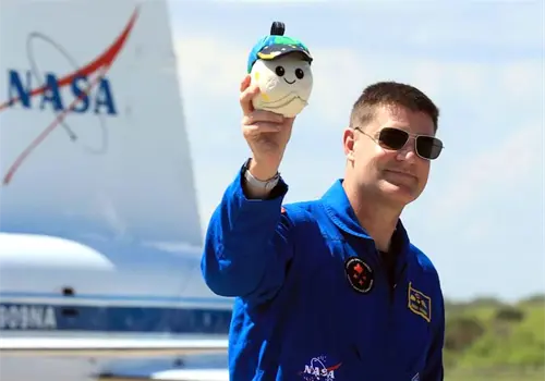 Tripulación destaca el sentido humano de viaje a la Luna Tripulación destaca el sentido humano de viaje a la Luna