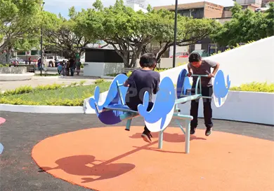 La piel de los niños es más vulnerable al sol La piel de los niños es más vulnerable al sol