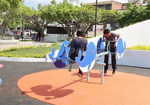 La piel de los niños es más vulnerable al sol La piel de los niños es más vulnerable al sol