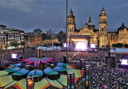 Ópera y cumbia en el Zócalo Ópera y cumbia en el Zócalo