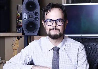 Aleks Syntek reaparece en redes