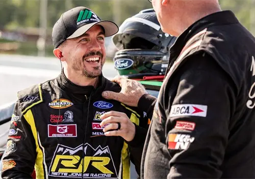 Frankie Muniz, de la fama al asfalto Frankie Muniz, de la fama al asfalto