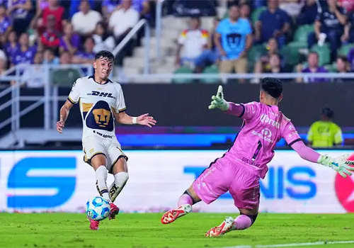 Pumas cumple en CU y derrota a Mazatlán FC Pumas cumple en CU y derrota a Mazatlán FC