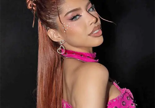 Yeri Mua tras los pasos de Lyn May