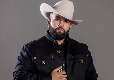 Llevan a Carín León hasta Japón Llevan a Carín León hasta Japón