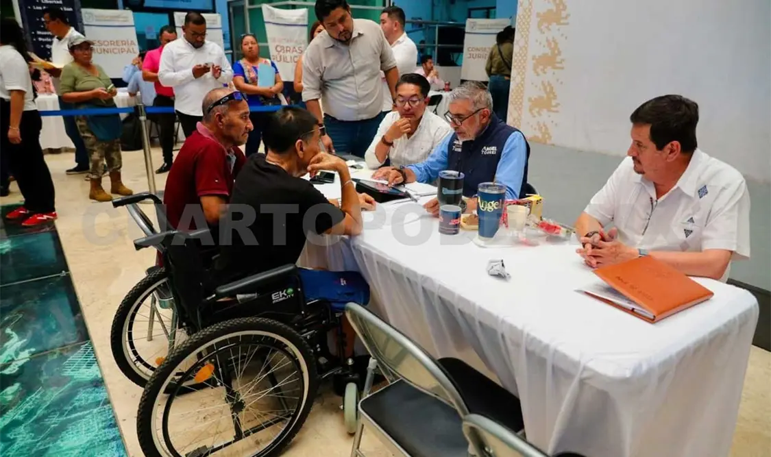 El presidente municipal destacó la importancia de escuchar de forma directa al pueblo tuxtleco. CP