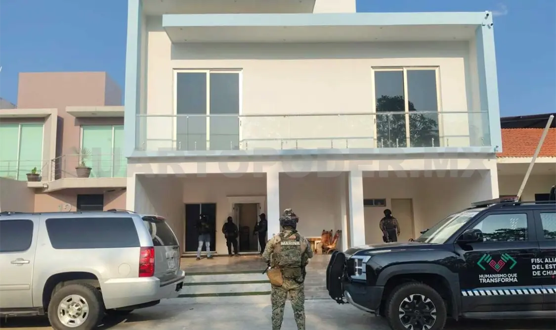 Como parte de acciones contra la delincuencia realizaron el cateo en la residencia. Rafael Victorio / CP