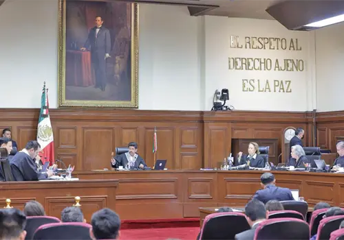 Dan rev&eacute;s a magistrados que se aferran al cargo