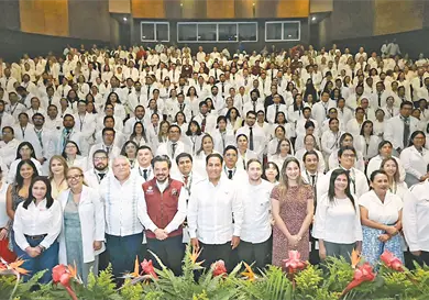 Reciben ERA y Zo&eacute; a 371 m&eacute;dicos especialistas