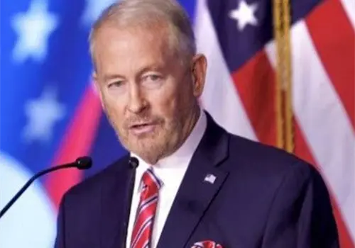 Lamenta Johnson p&eacute;rdida de miembros de embajada