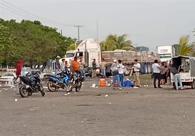 Autoridades liberan carretera costera tras protestas