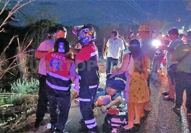 Familia malherida en choque de motocicletas