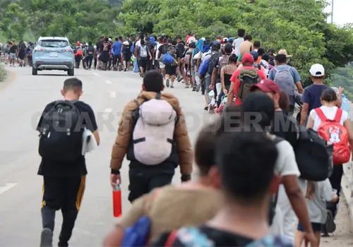 Aumentan ni&ntilde;as migrantes durante las caravanas