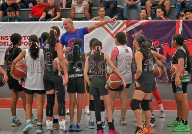 Cl&iacute;nica Internacional fortalece la formaci&oacute;n