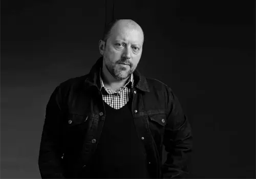 Solares explora el rev&eacute;s de la escritura