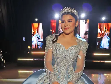 Danna Romina celebra con fiesta rom&aacute;ntica