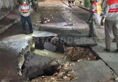 Atienden socav&oacute;n al sur de la ciudad