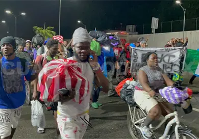 Caravana migrante llega a Huixtla