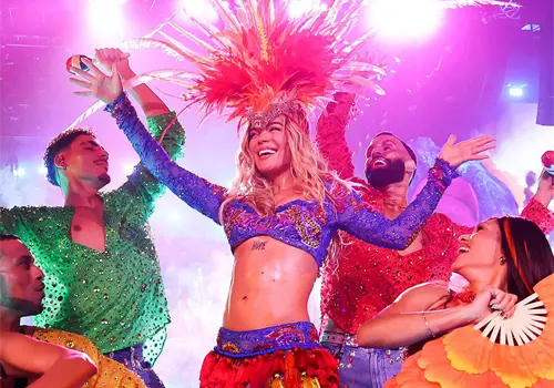 Karol G, con orgullo latino