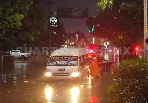 Lluvia vespertina causa da&ntilde;os en Tuxtla