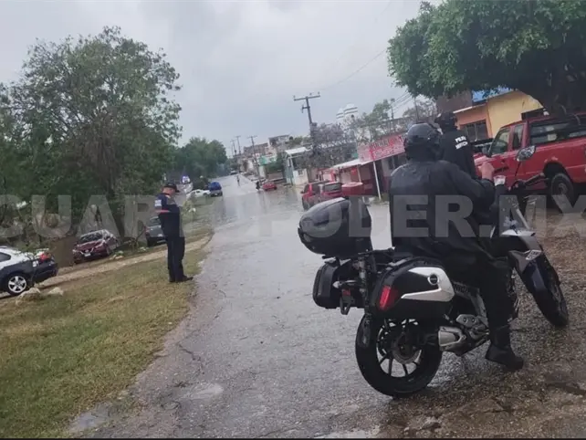 Sorprende lluvia con granizo y viento