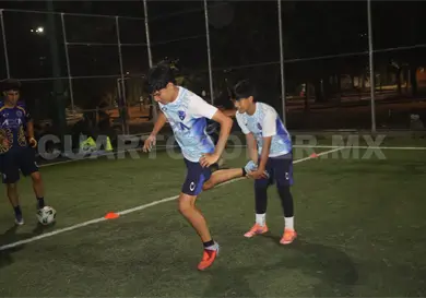 &Aacute;ngel Ayala vuelve a casa