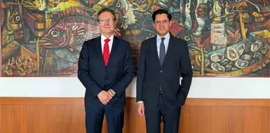 Canciller Velasco se re&uacute;ne con Esteban Moctezuma
