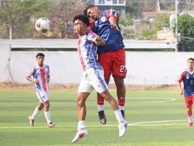 Chifut rescata dram&aacute;tico empate ante &Aacute;guilas
