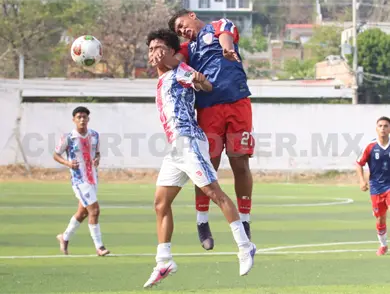 Chifut rescata dram&aacute;tico empate ante &Aacute;guilas