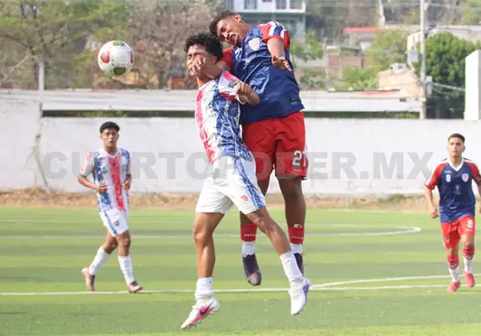 Chifut rescata dram&aacute;tico empate ante &Aacute;guilas