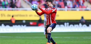 Chivas quiere ser el n&uacute;mero uno; recibe a Xolos