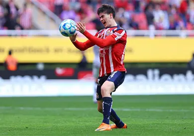 Chivas quiere ser el n&uacute;mero uno; recibe a Xolos