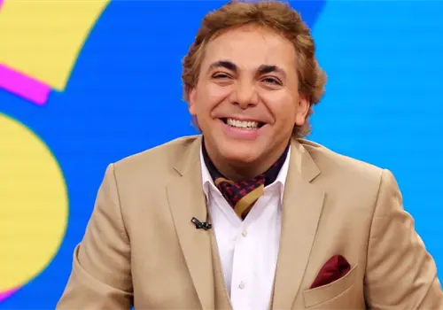 Cristian Castro concluye la prepa