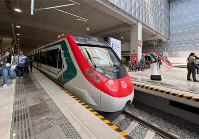 Entra en operaci&oacute;n tren al AIFA para pasajeros