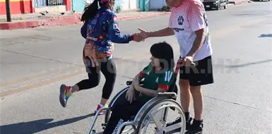 Atletas conquistan la Carrera Vamos Ancianos